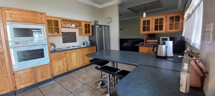 3 Bedroom Property for Sale in Roosheuwel North West